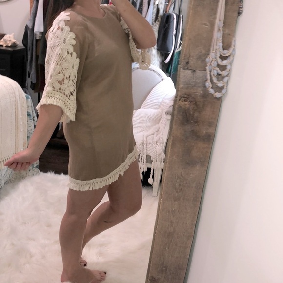 Umgee small tan dress - Picture 1 of 6